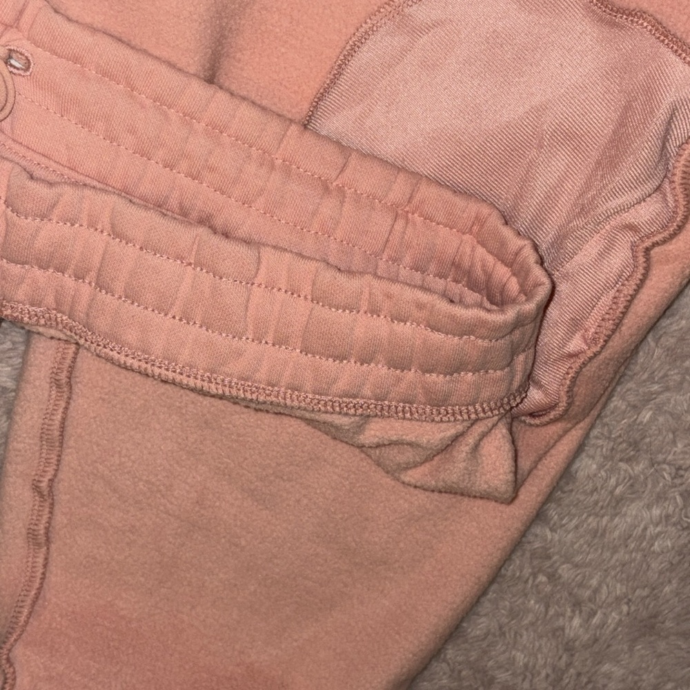 Womens Preloved Salmon Columbia Draw String Joggers w white logo going down leg - Picture 11 of 13